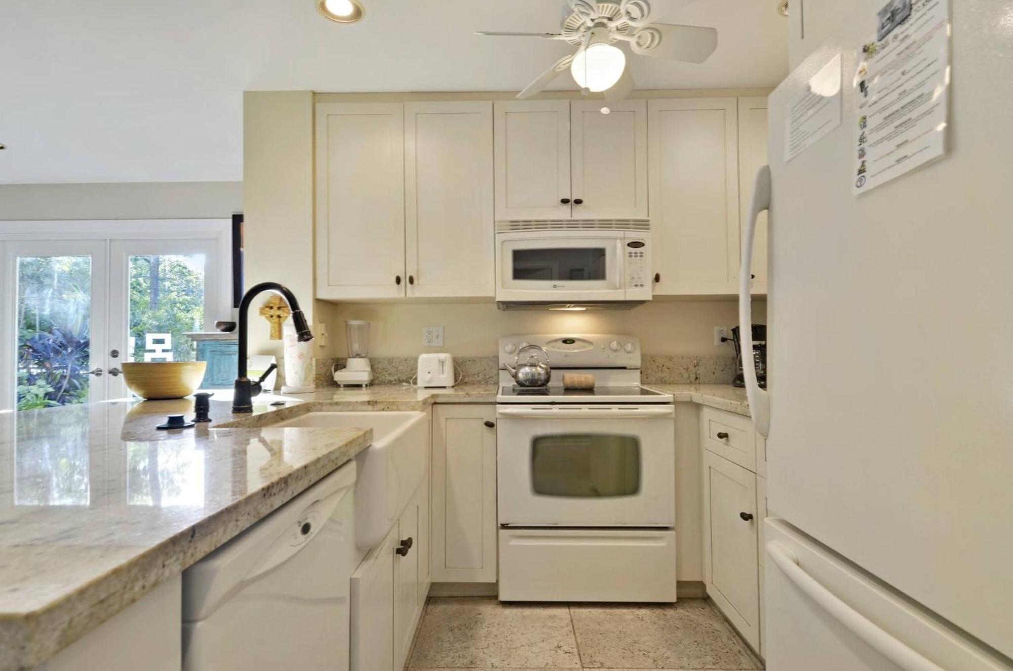Artist Garden By Avantstay Great Location W Balcony Outdoor Dining Shared Pool Bbq Week Long Key West